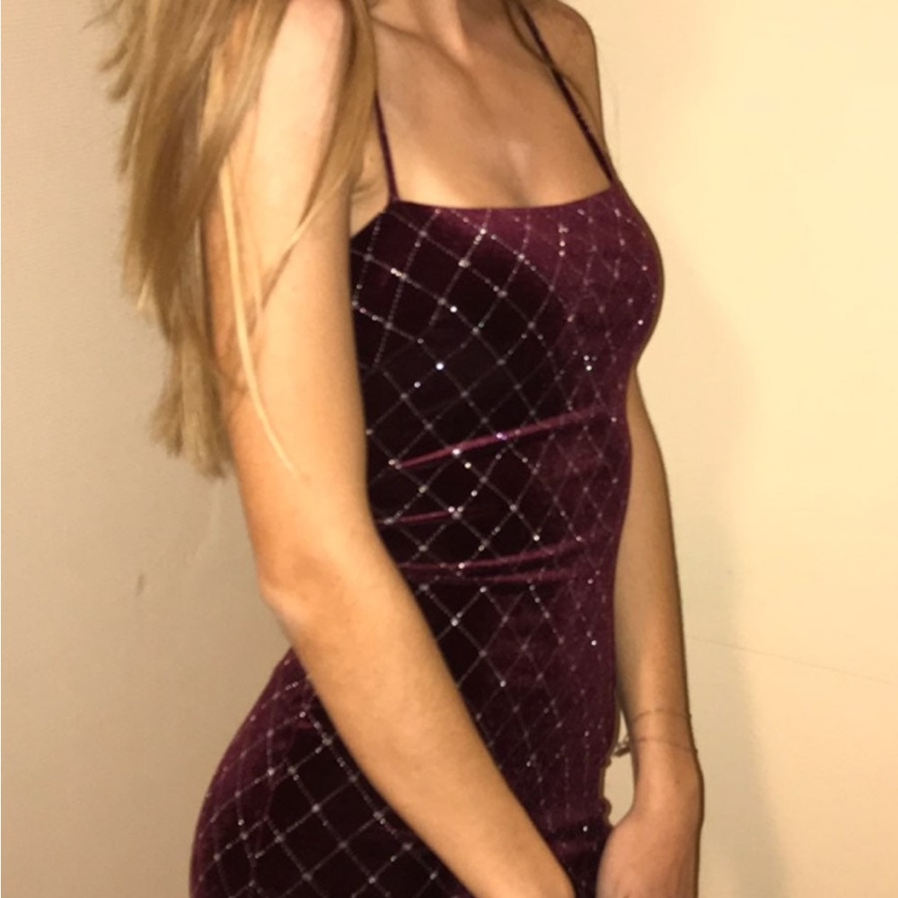 Fashion nova velvet dress - Picture 7 of 11